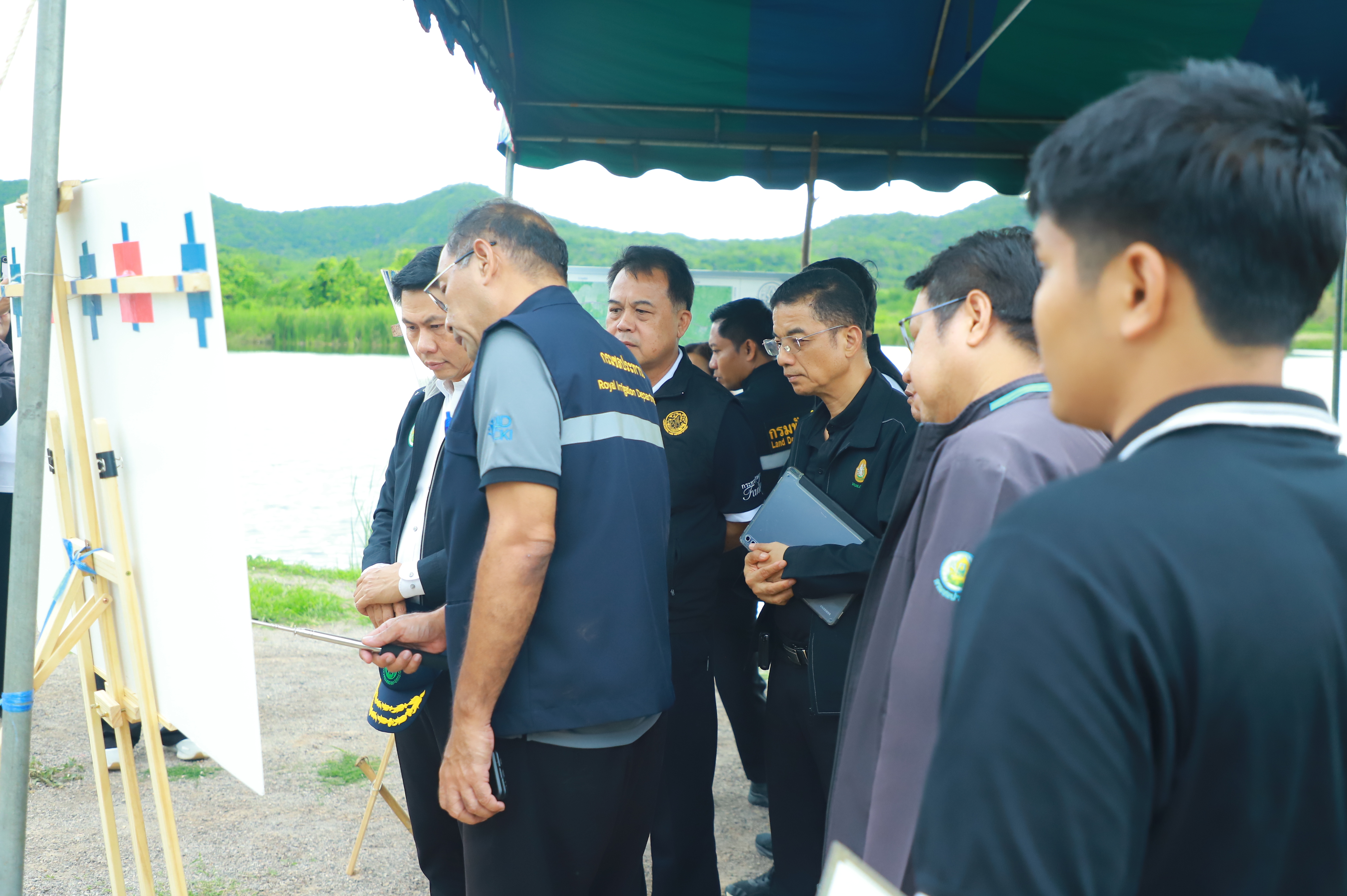 title - ส.ป.ก. ร่วมประชุมคณะทำงานที่ 3 เดินหน้าปั้น “รางบัวโมเดล” สู่ต้นแบบเมืองเกษตรนวัตกรรมครบวงจร พร้อมลุยพื้นที่รับฟังปัญหาเกษตรกรราชบุรี